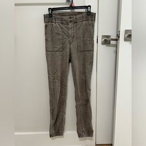American eagle brown cargo joggers size 10